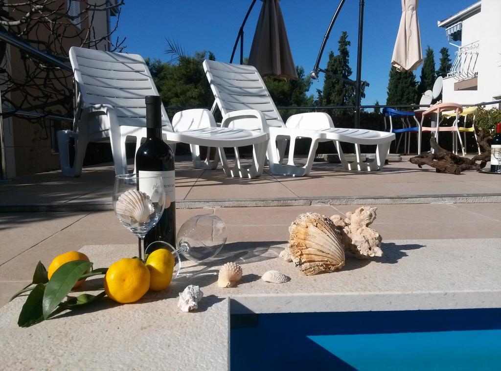 Apartments Villa Natali - Heating Pool Trogir Eksteriør billede