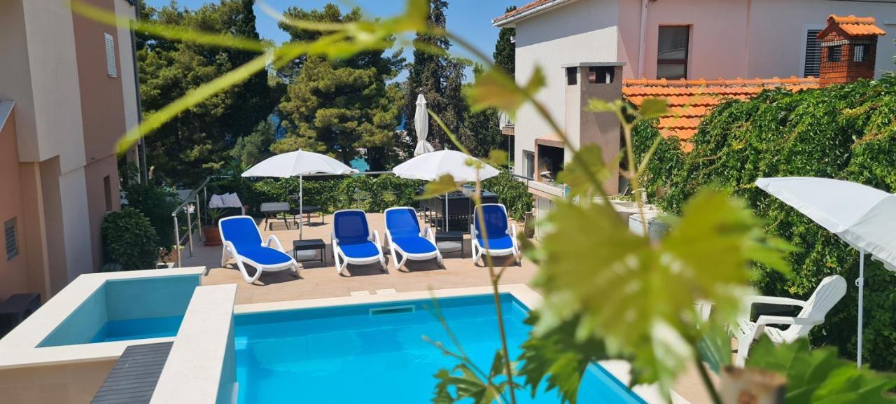 Apartments Villa Natali - Heating Pool Trogir Eksteriør billede
