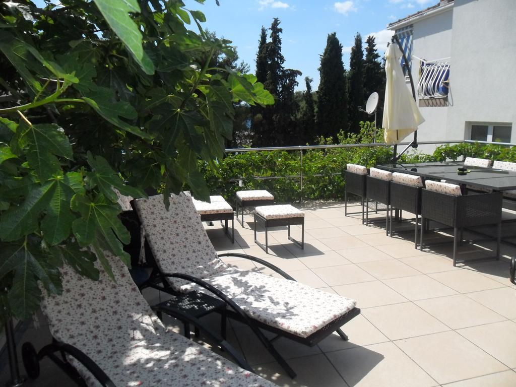 Apartments Villa Natali - Heating Pool Trogir Eksteriør billede