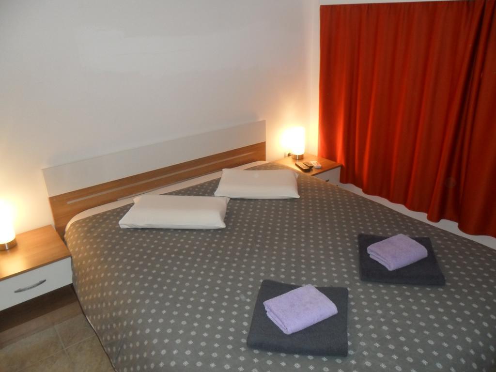Apartments Villa Natali - Heating Pool Trogir Eksteriør billede