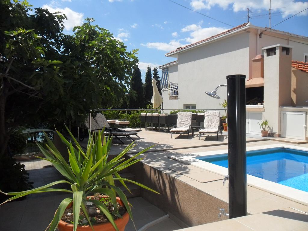 Apartments Villa Natali - Heating Pool Trogir Eksteriør billede
