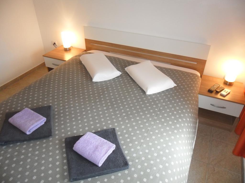 Apartments Villa Natali - Heating Pool Trogir Eksteriør billede